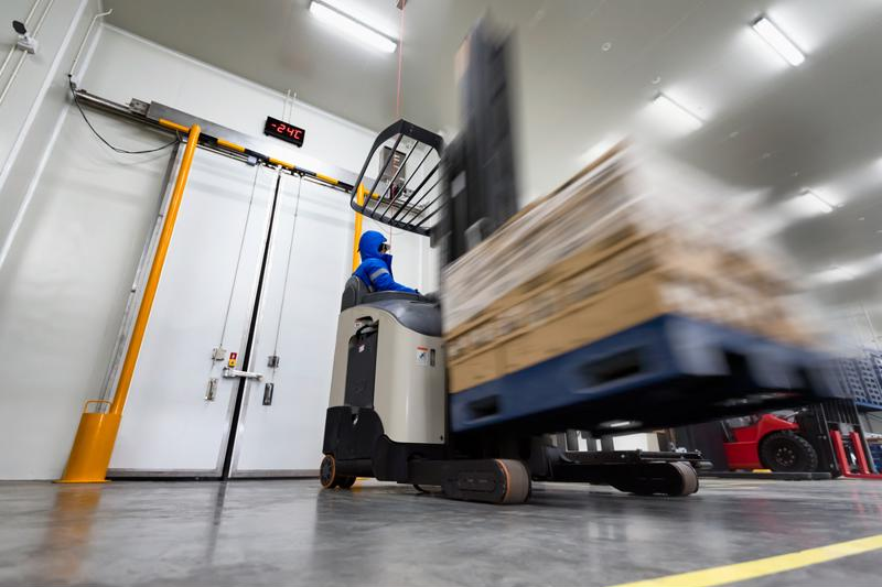 Cold chain transport forklift2