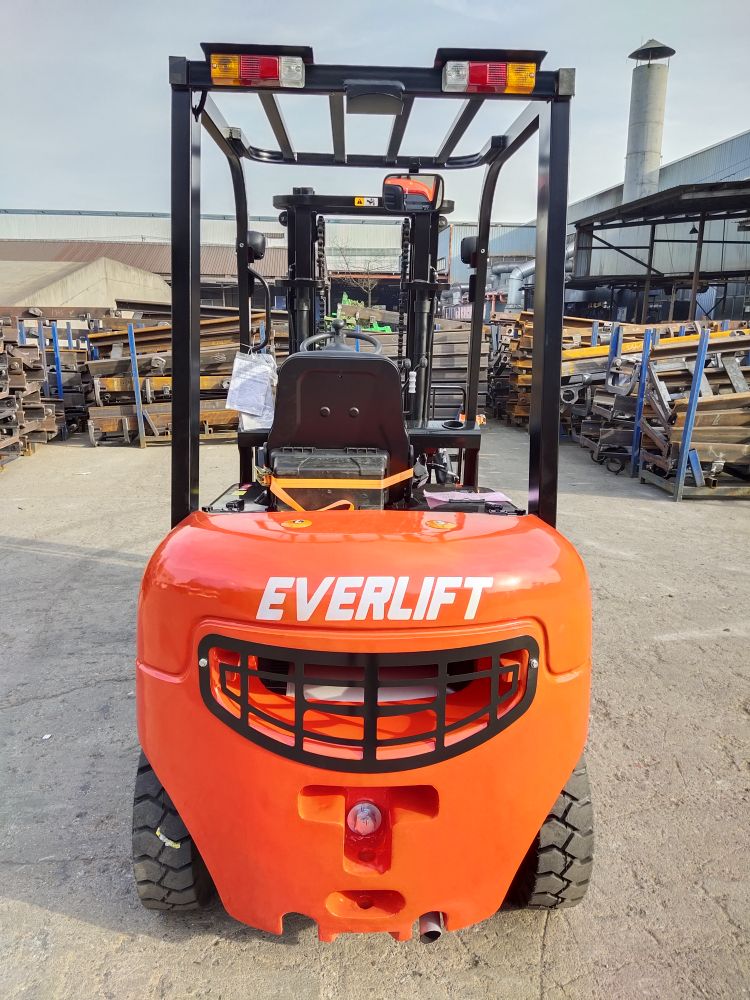 Everlift Diesel Forklifts New 2Ton 3m With Japanese Nissan ISUZU Mitsubishi Engine Forklift Truck