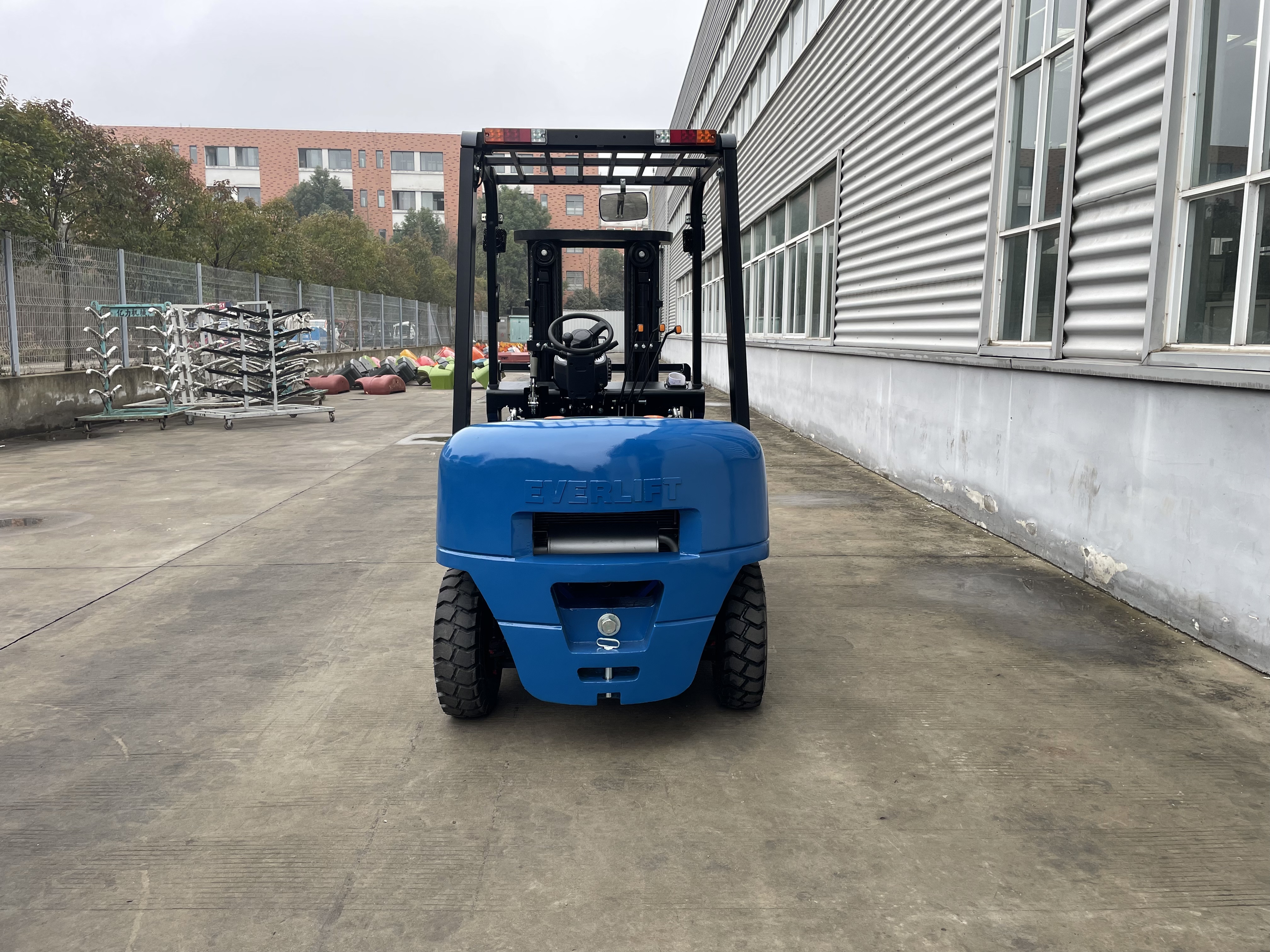 Everlift Diesel Forklifts FD20 2Ton 3m With Japanese Nissan ISUZU Mitsubishi Engine Forklift Truck