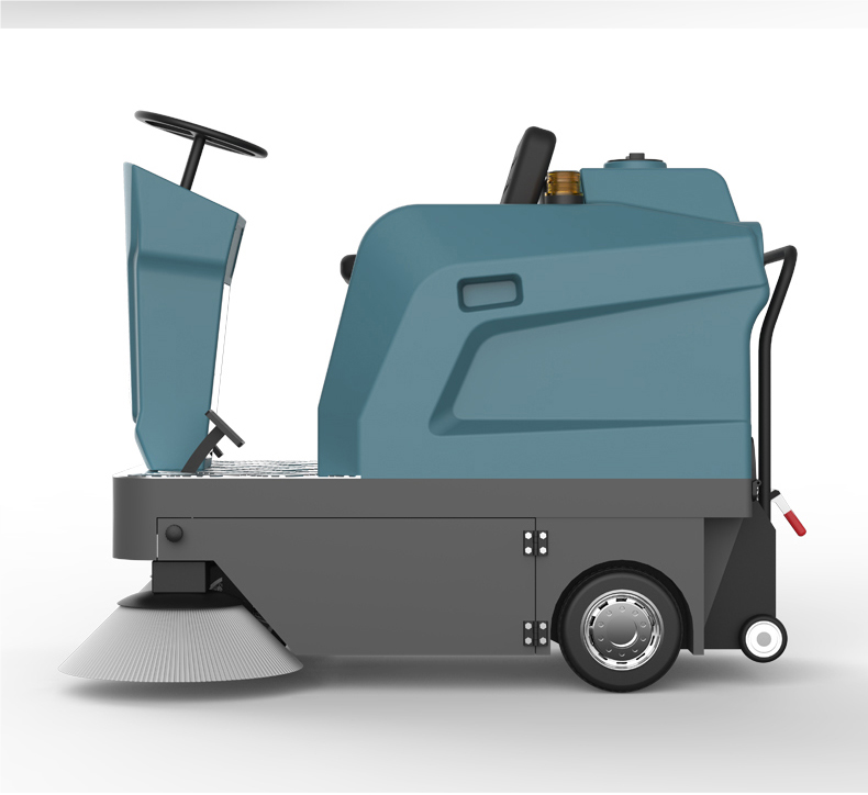 Everlift M-1250 Piloted Sweeper