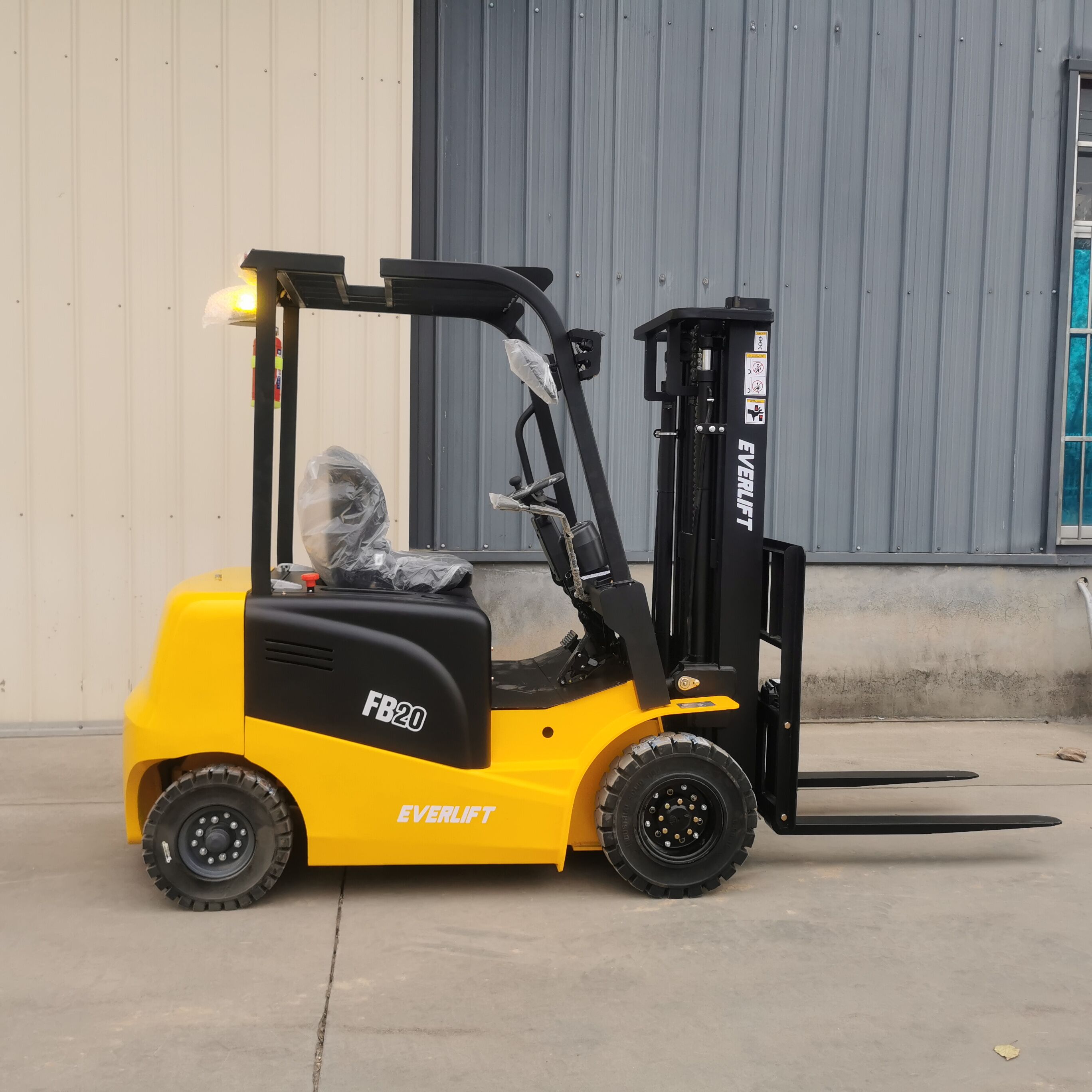 FB20 CE ISO Electric Forklift 2000KG Everlift FB20 Mini Electric Forklift 3-6m Lifting Height with High Quality