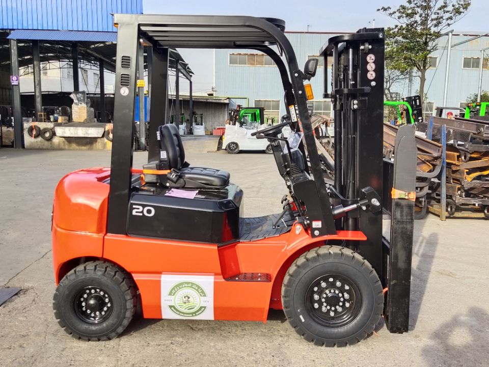 Everlift Diesel Forklifts New 2Ton 3m With Japanese Nissan ISUZU Mitsubishi Engine Forklift Truck