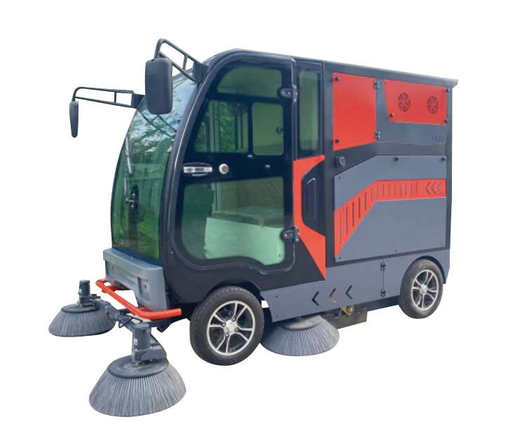 2024 Everlift M-2400 Four-Wheel Sweeper