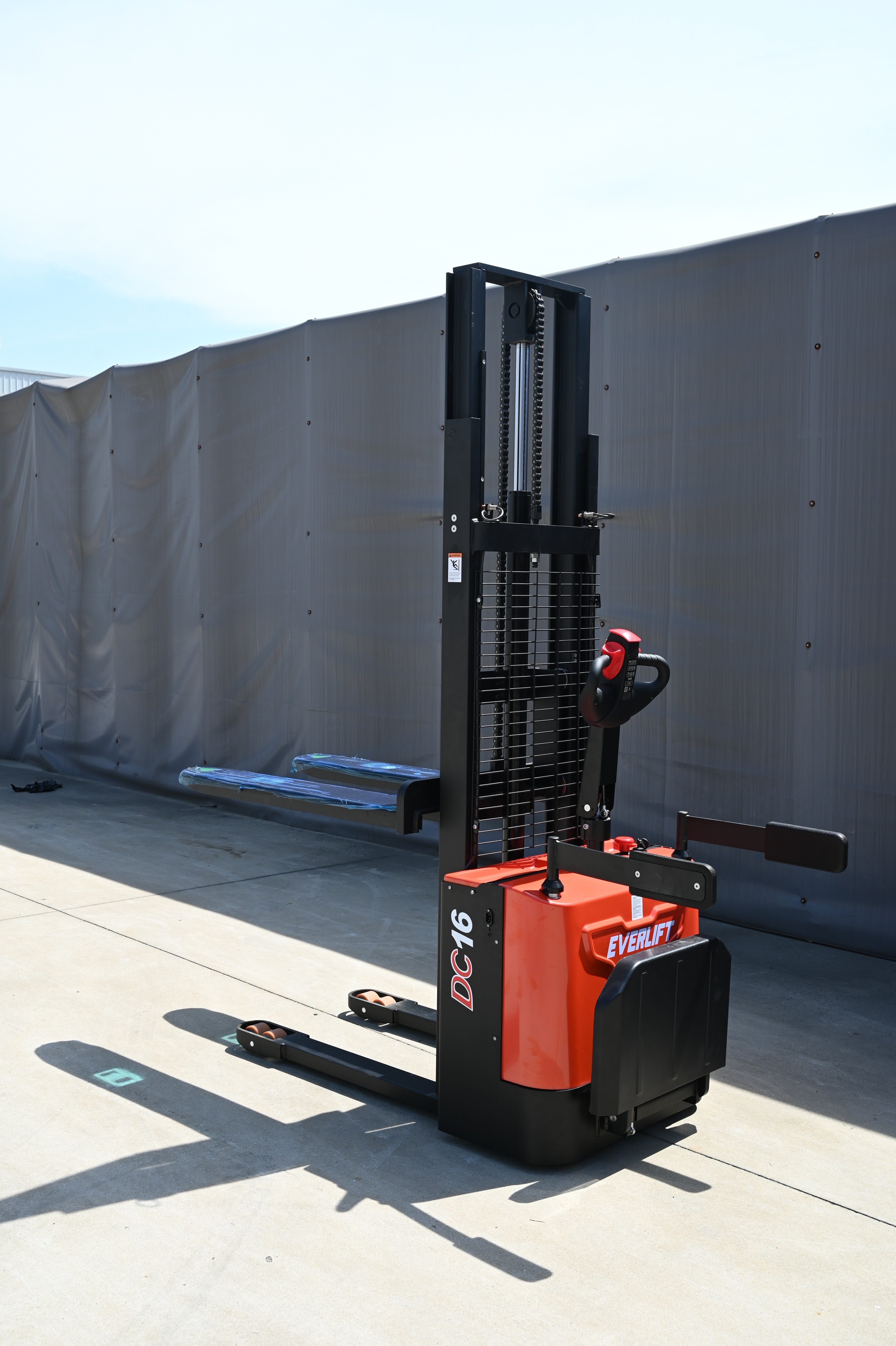 Everlift 1.5T 3-3.5M Stand-On Double Lift Truck Electric Self Load Lifting Pallet Stacker Forklift 